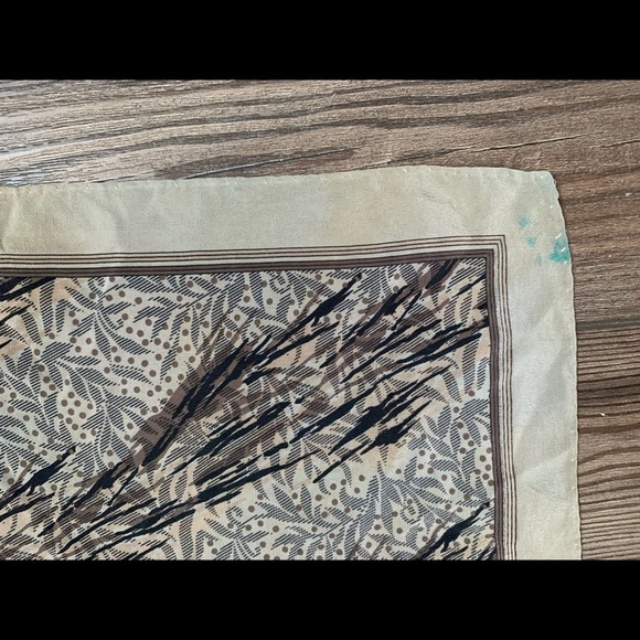 Silk Abstract Patterned Scarf - Picture 2 of 8